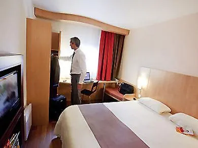Ibis Centre Bastide Bordeaux