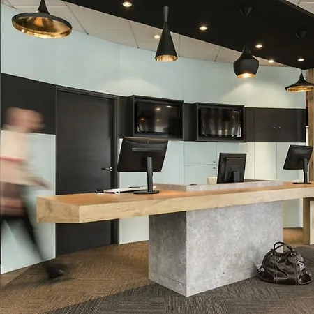 Ibis Centre Bastide Отель Бордо