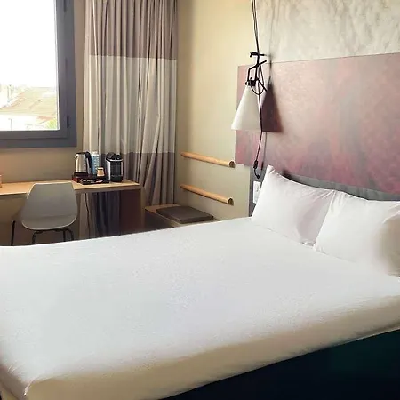 Hotel Ibis Centre Bastide Bordeaux