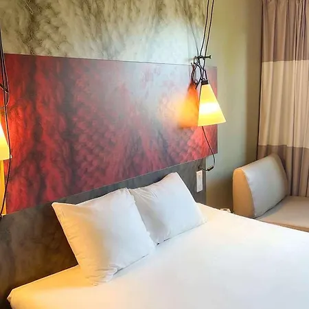 Hotel Ibis Centre Bastide Burdeos