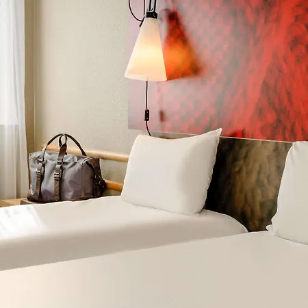 Ibis Centre Bastide Hotel Bordeaux