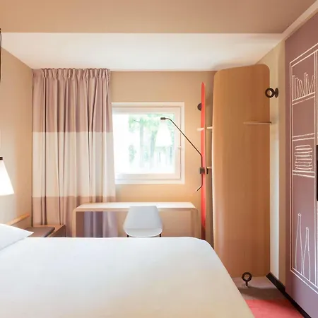 Ibis Centre Bastide 3*