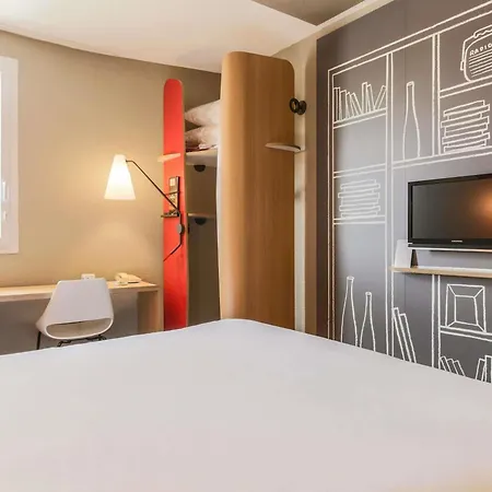 Ibis Centre Bastide Bordeaux