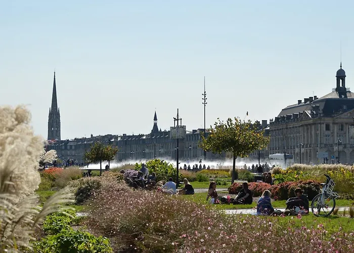 Ibis Centre Bastide Bordeaux