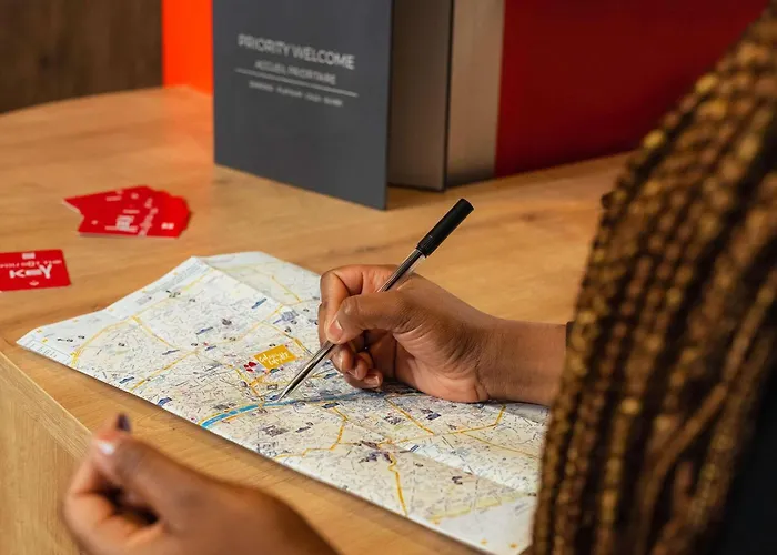 Ibis Centre Bastide 3* בורדו