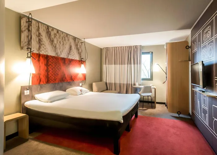 Отель Ibis Centre Bastide