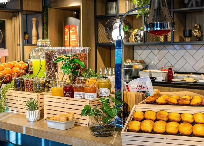 Отель Ibis Centre Bastide Бордо