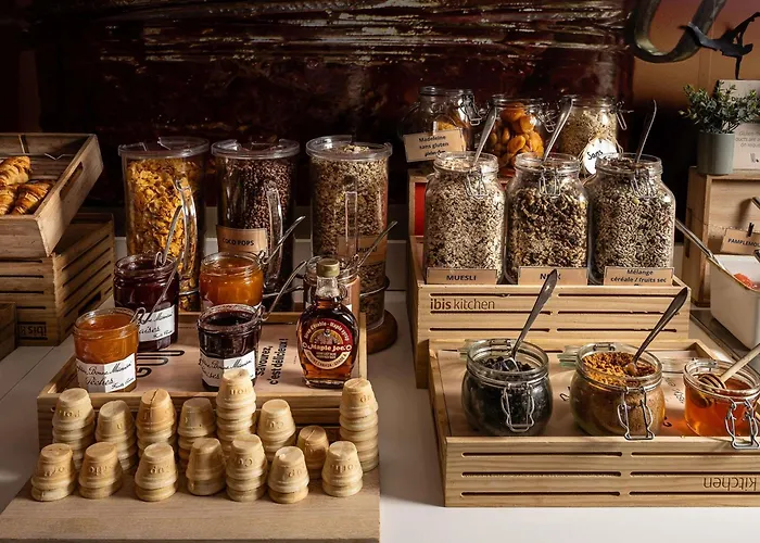 Ibis Centre Bastide Отель