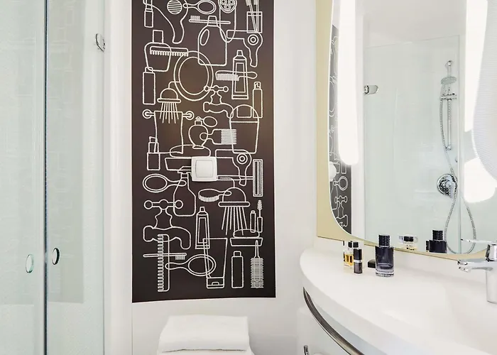 Отель Ibis Centre Bastide