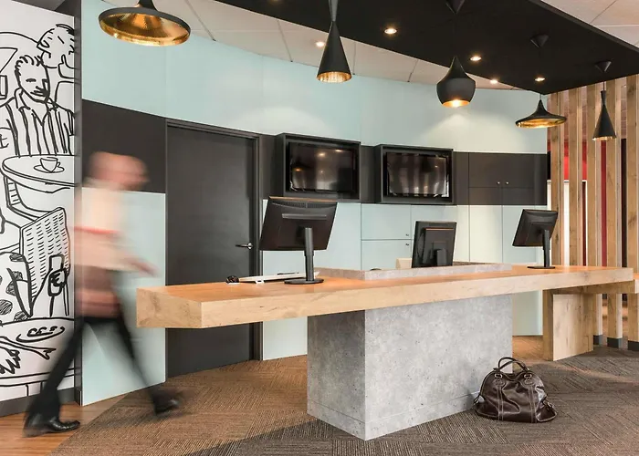 Ibis Centre Bastide Отель 3*