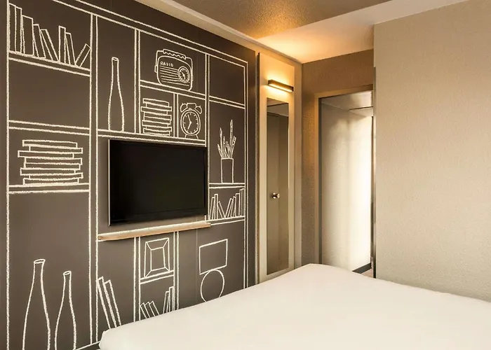 Отель Ibis Centre Bastide