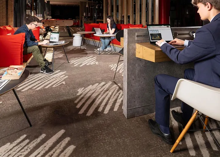 Ibis Centre Bastide Отель