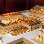 Ibis Centre Bastide Отель