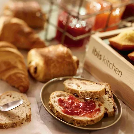 Ibis Centre Bastide 3*